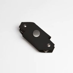 جاسوییچی چرم طبیعی طرح فولد مشکی حالت بسته